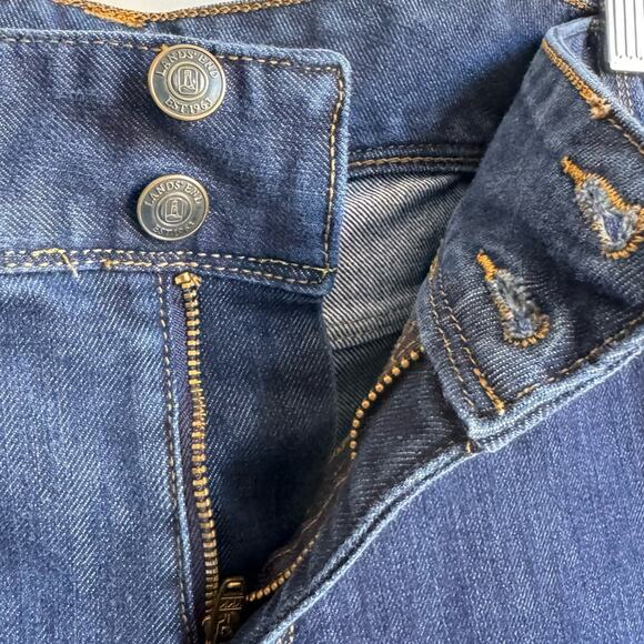 Lands' End Blue Bootcut Leg Jeans Classic Fit 5 Pocket Dark Wash midrise petite - Picture 2 of 11